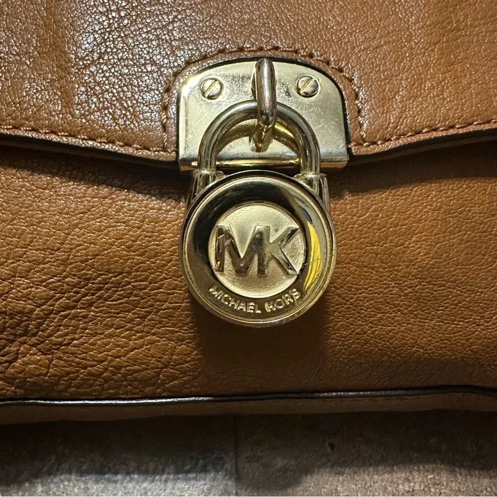 Michael Kors Padlock Crossbody - Picture 10 of 11